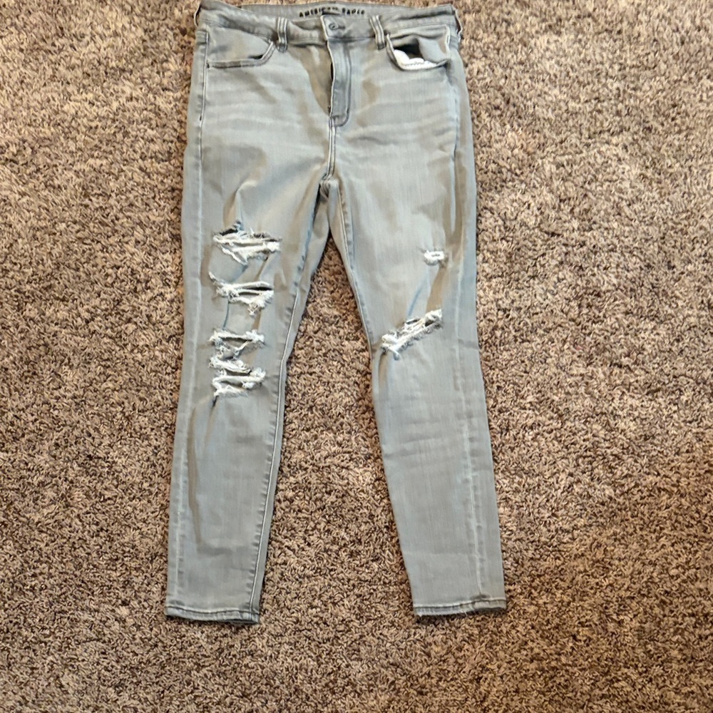 American Eagle Outfitters Light Gray Distressed Skinny Jeans